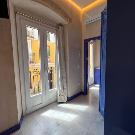 Philippe'S Home Triana Севилья Экстерьер фото