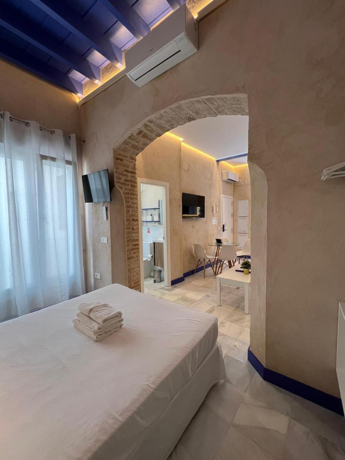 Philippe'S Home Triana Севилья Экстерьер фото